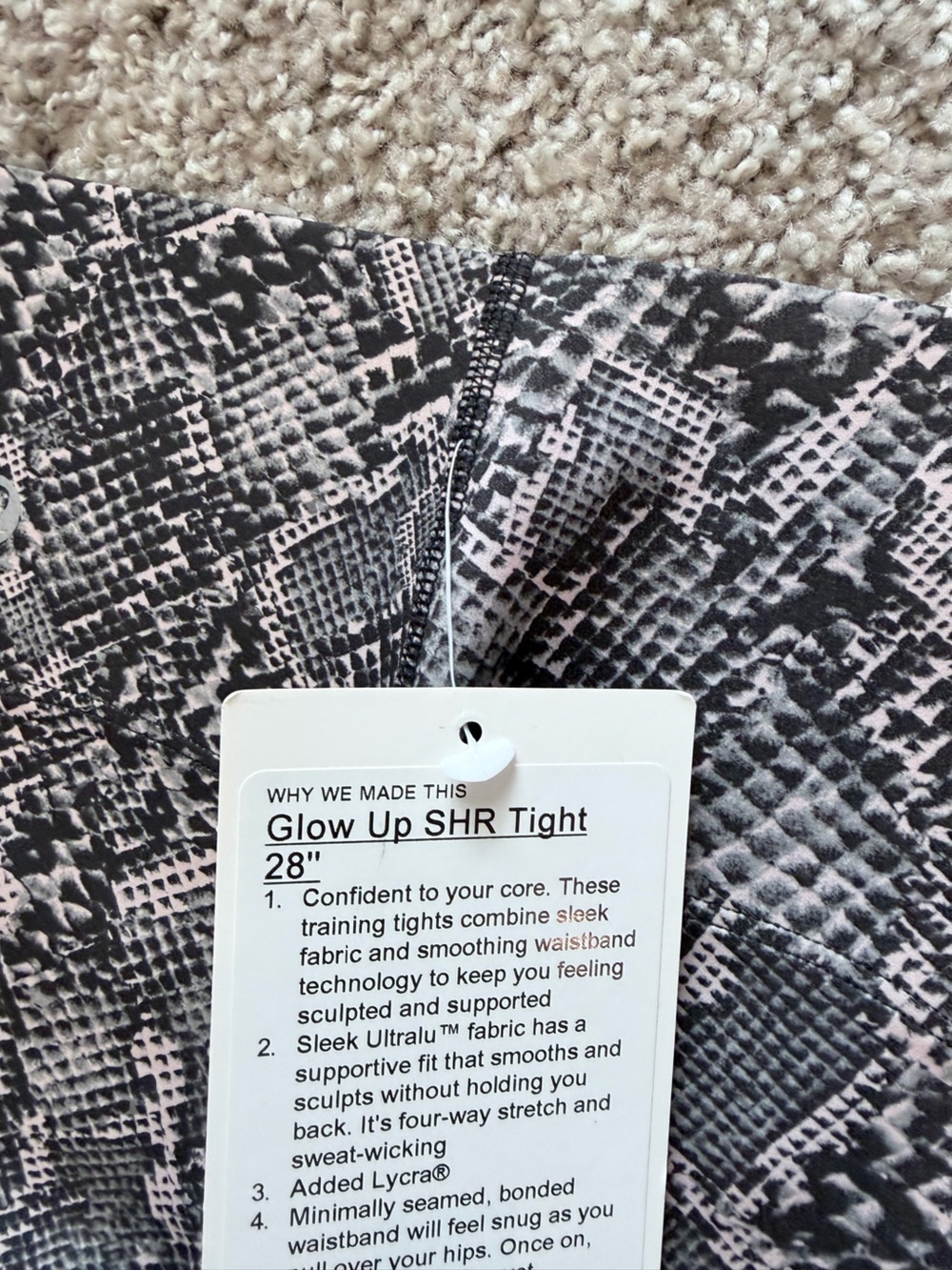 lululemon Glow Up™ Super-High-Rise Tight 28"
Snake Grey Multi size 6 NWT - Picture 11 of 12